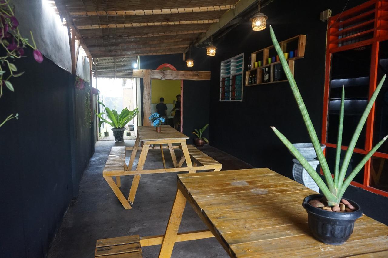 Kuala Namu Guest House Medan Exterior foto
